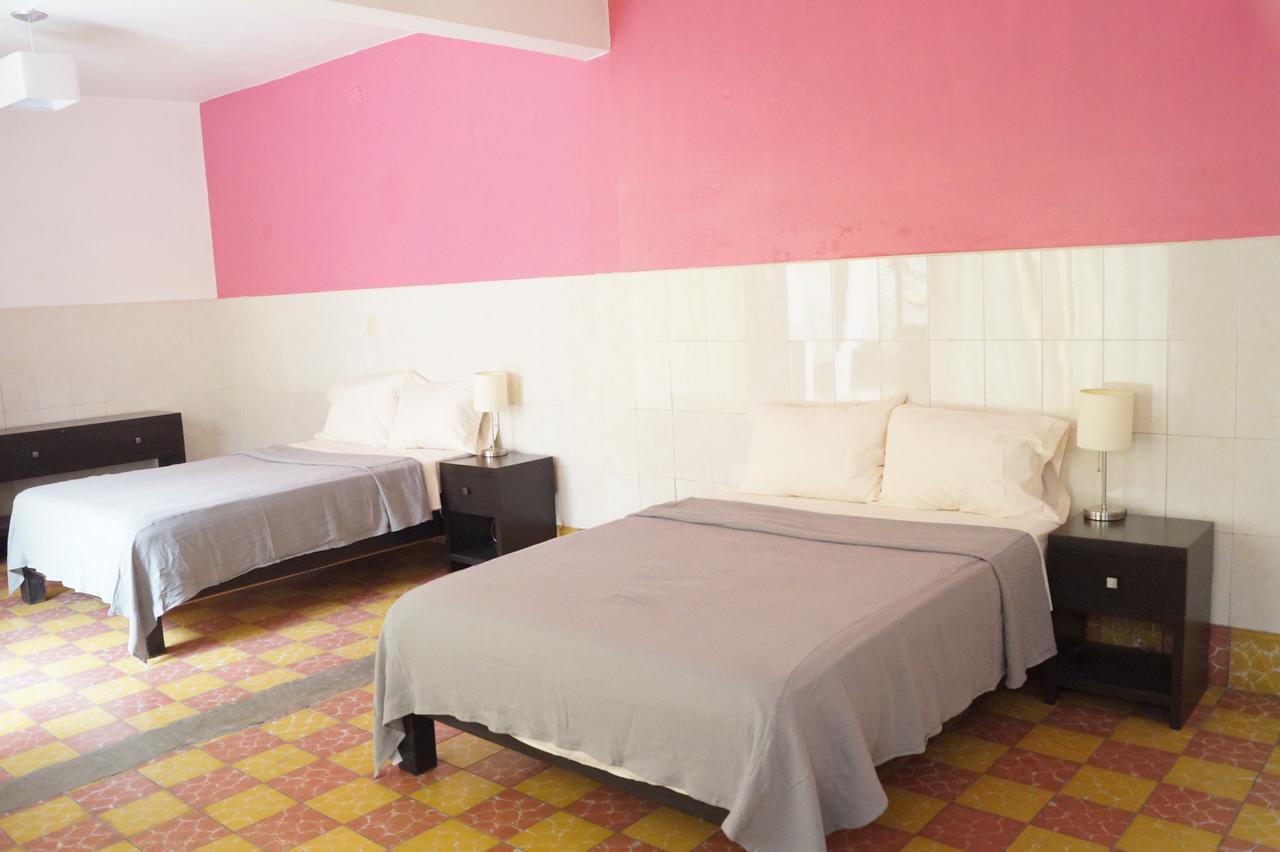 Casa De Los Soles B&B Hostal トラケパケ エクステリア 写真