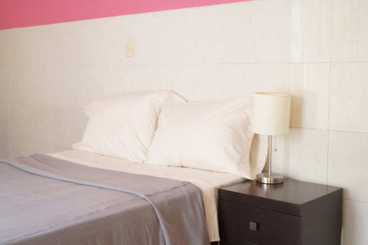 Casa De Los Soles B&B Hostal トラケパケ エクステリア 写真